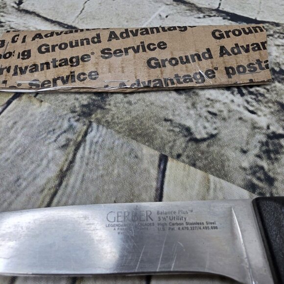 Gerber 5 1/2 Inch Utility Kitchen Knife One Missing Rivet - Picture 3 of 3